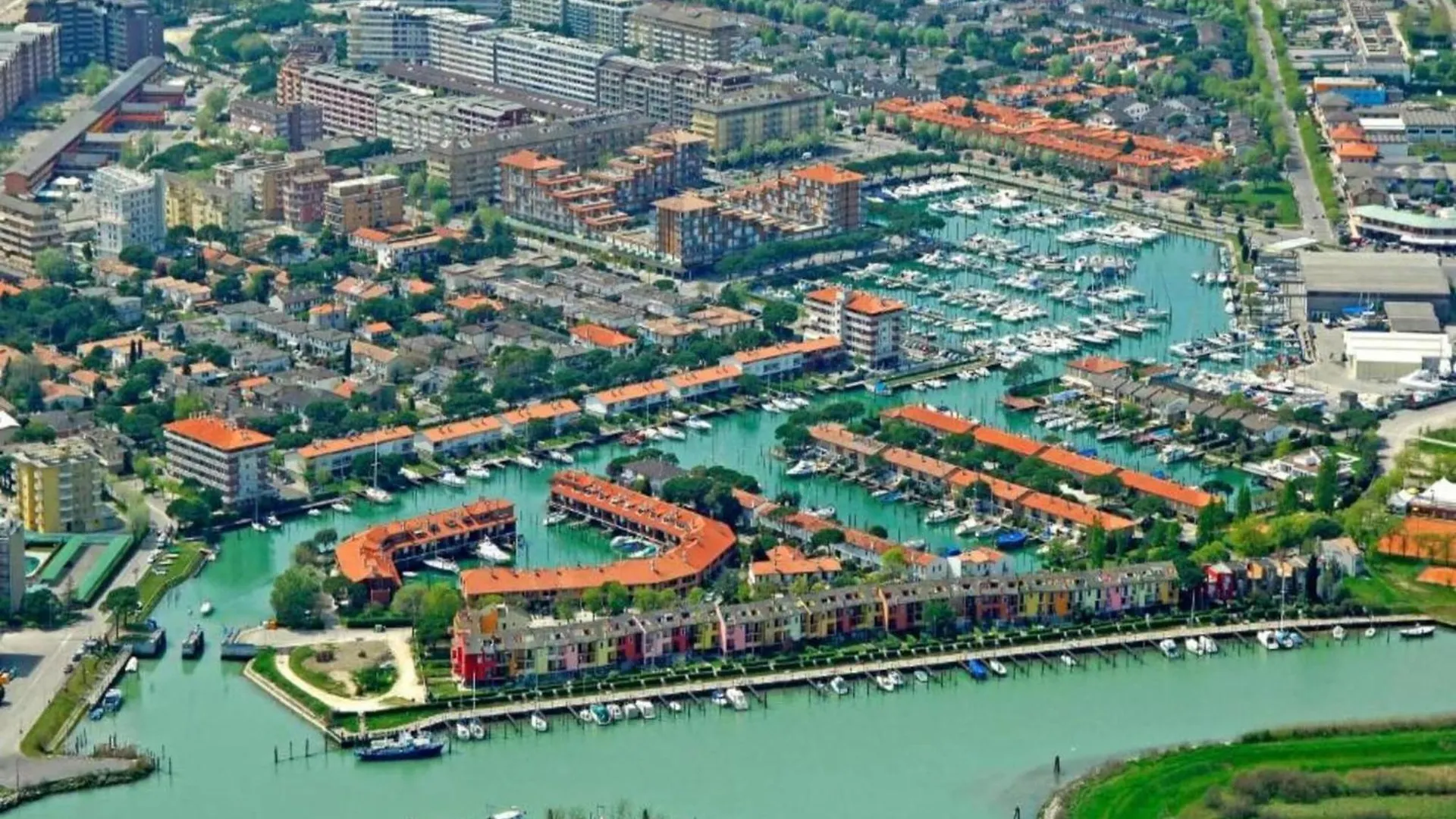 Apartment In Porto Santa Margherita - Caorle